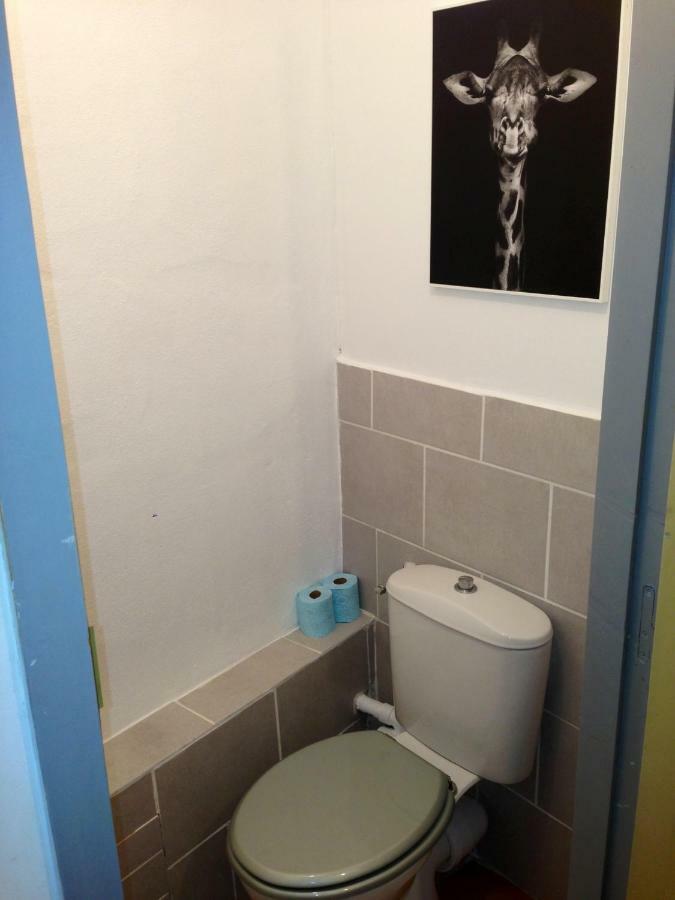 Le Petit Nid Des Arenes Apartment เบซิเยร์ ภายนอก รูปภาพ