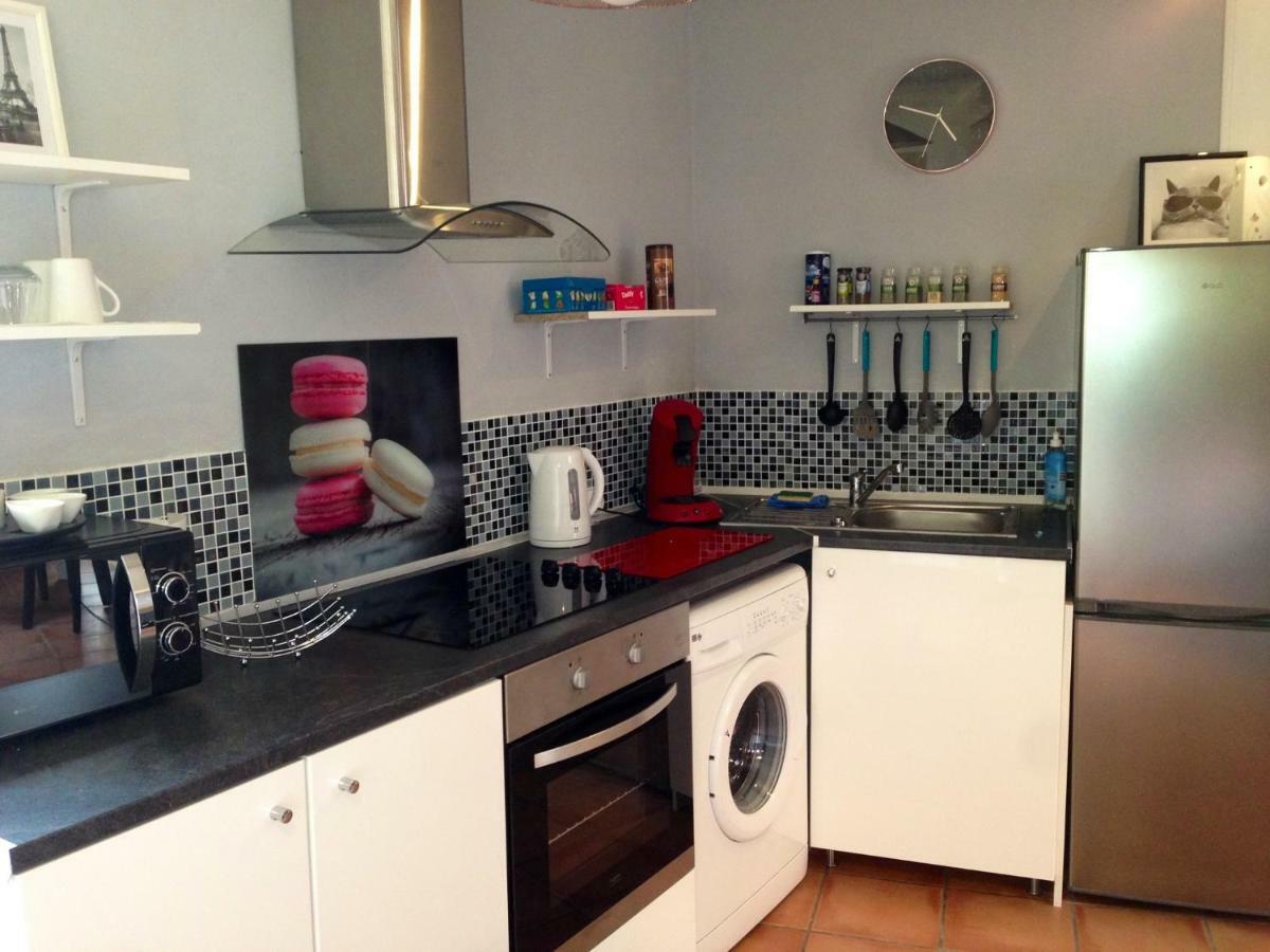 Le Petit Nid Des Arenes Apartment เบซิเยร์ ภายนอก รูปภาพ